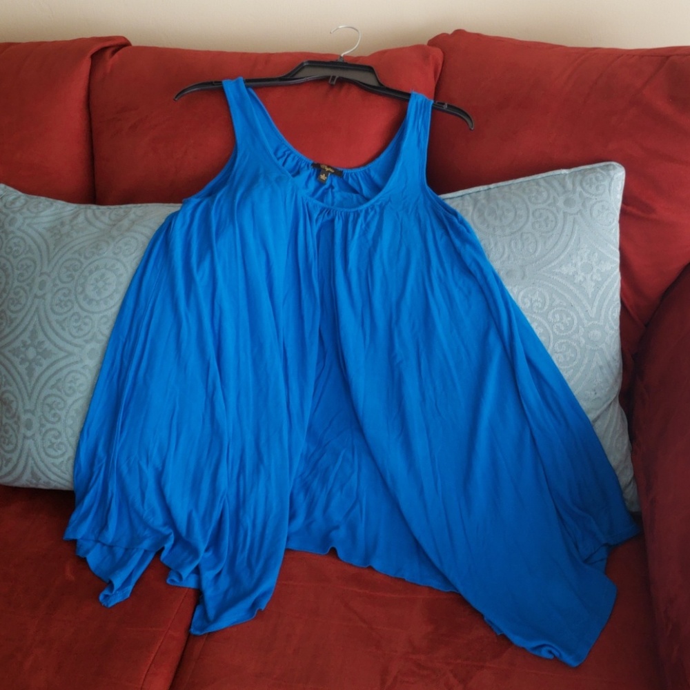 Pretty blue swing top